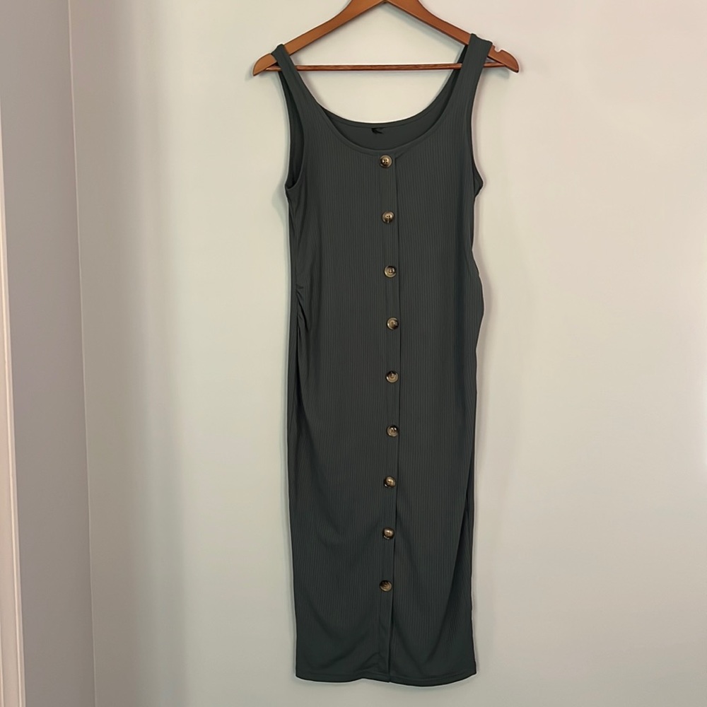 Sleeveless Maternity Dress With Button Detail